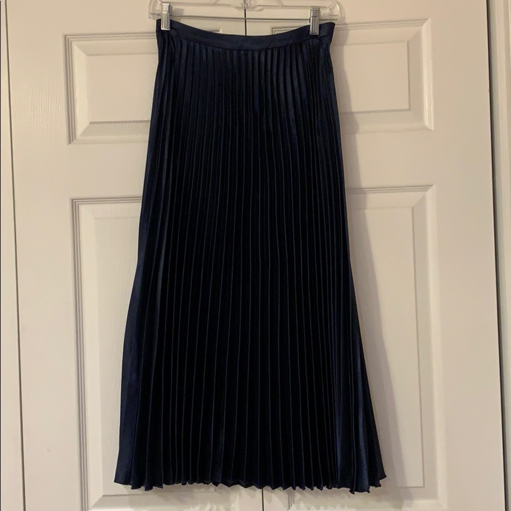 Pleated skirt